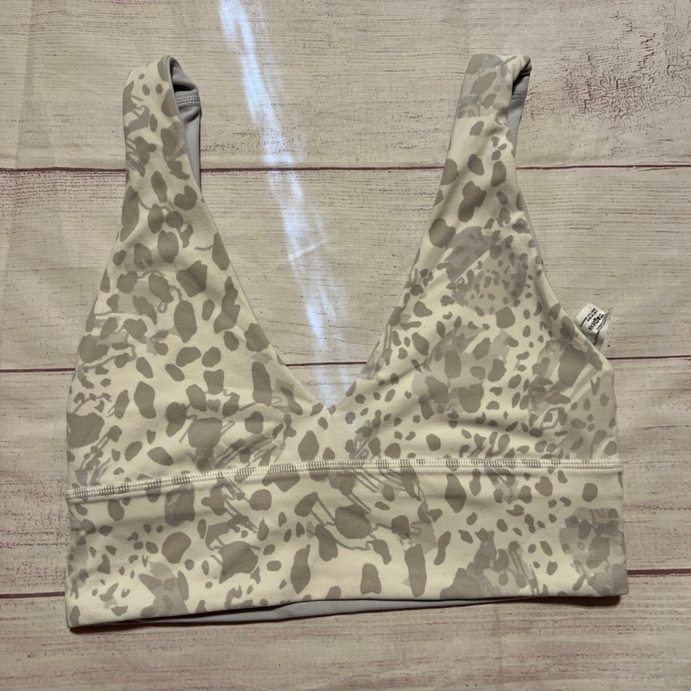 Lululemon Athletica v neck Sports Bra size 4